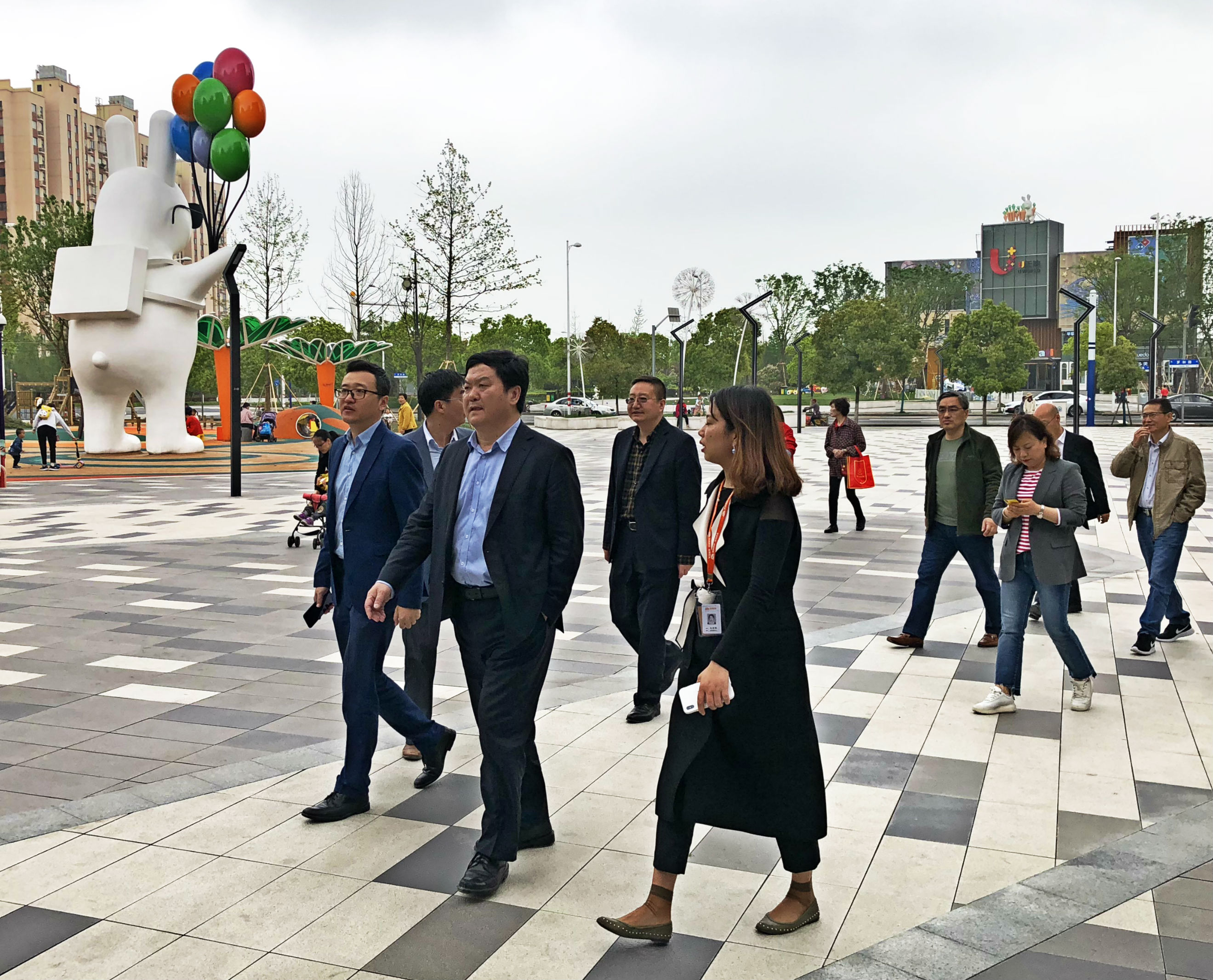 张鲁兵到子分公司调研